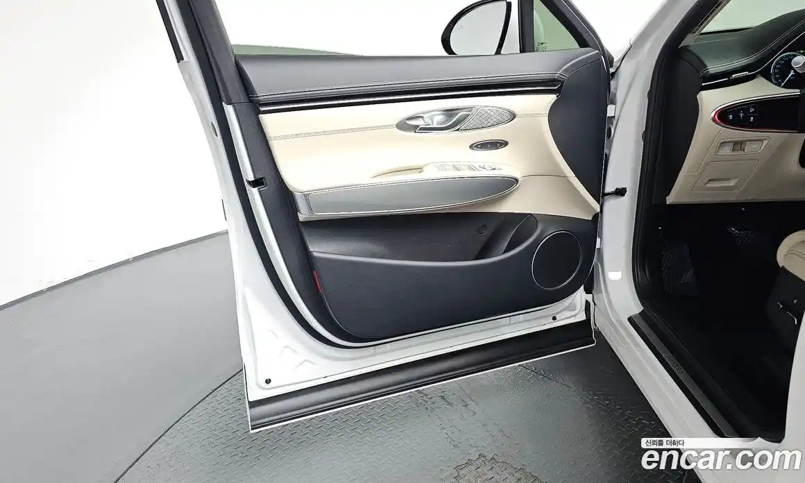 Genesis GV70 2023 2.5 автомат (гидро), фото 14