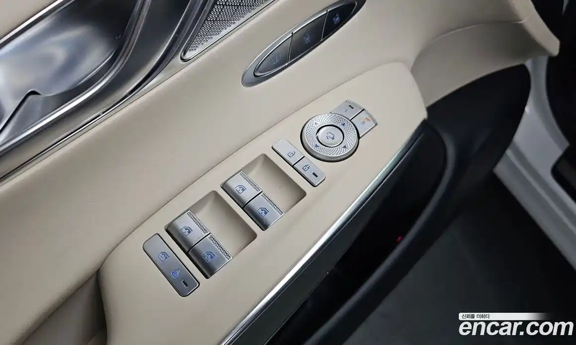 Genesis GV70 2023 2.5 автомат (гидро), фото 28