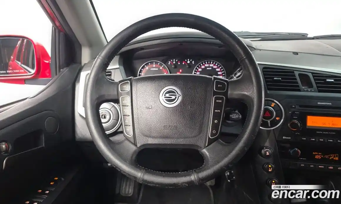 SsangYong Korando 2013 2.0 автомат (гидро), фото 13