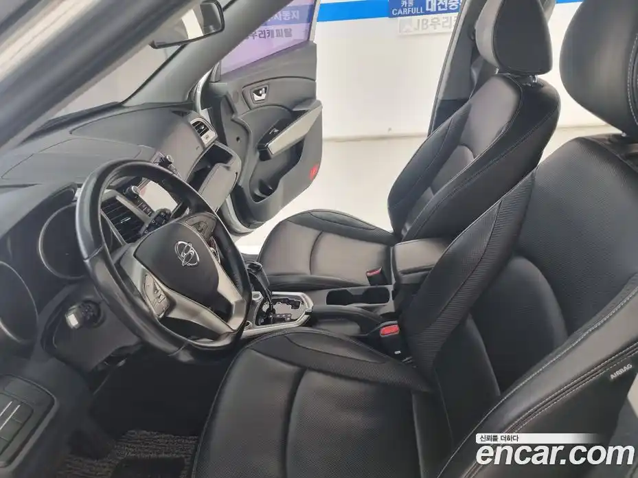 SsangYong TIBOLI 2015 1.6 автомат (гидро), фото 10