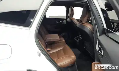 Volvo XC60 2023 2.0 автомат (гидро), миниатюра 11