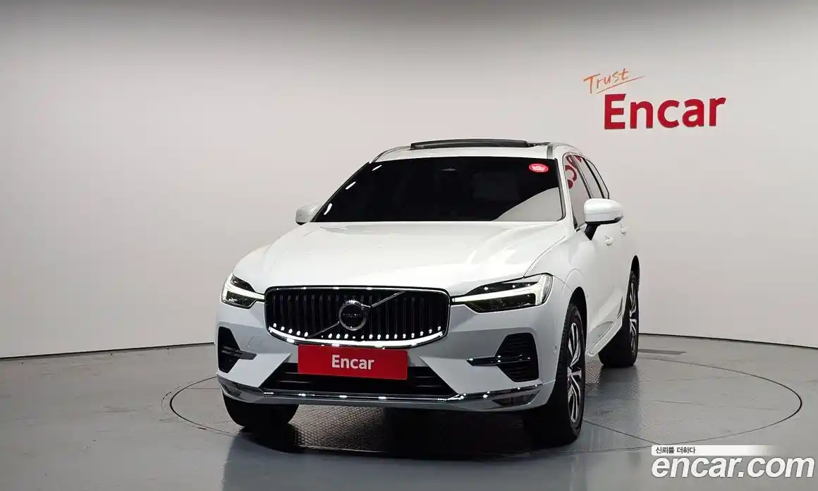 Volvo XC60 2023 2.0 автомат (гидро), фото 3