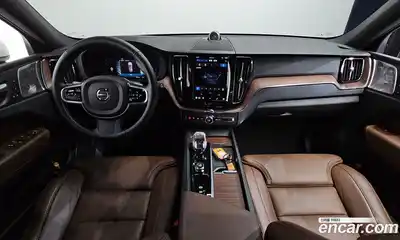Volvo XC60 2023 2.0 автомат (гидро), миниатюра 7