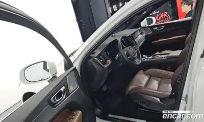 Volvo XC60 2023 2.0 автомат (гидро), миниатюра 10
