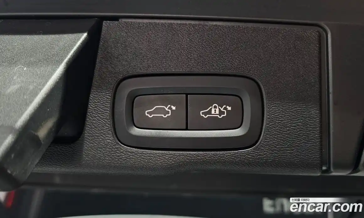 Volvo XC60 2021 2.0 автомат (гидро), фото 37