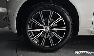 Volvo XC60 2021 2.0 автомат (гидро), миниатюра 4
