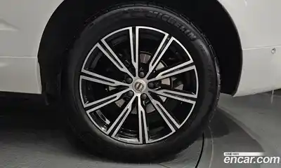 Volvo XC60 2021 2.0 автомат (гидро), миниатюра 6