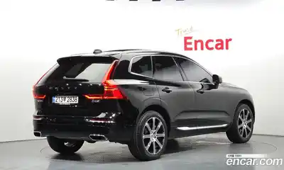 Volvo XC60 2018 2.0 автомат (гидро), миниатюра 2