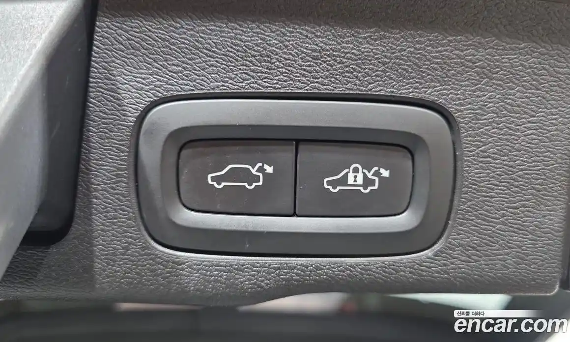 Volvo XC60 2018 2.0 автомат (гидро), фото 33