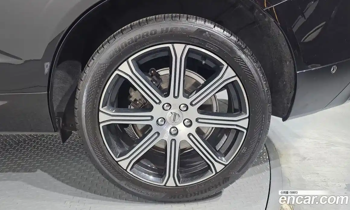 Volvo XC60 2018 2.0 автомат (гидро), фото 7