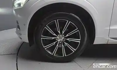 Volvo XC60 2017 2.0 автомат (гидро), миниатюра 5