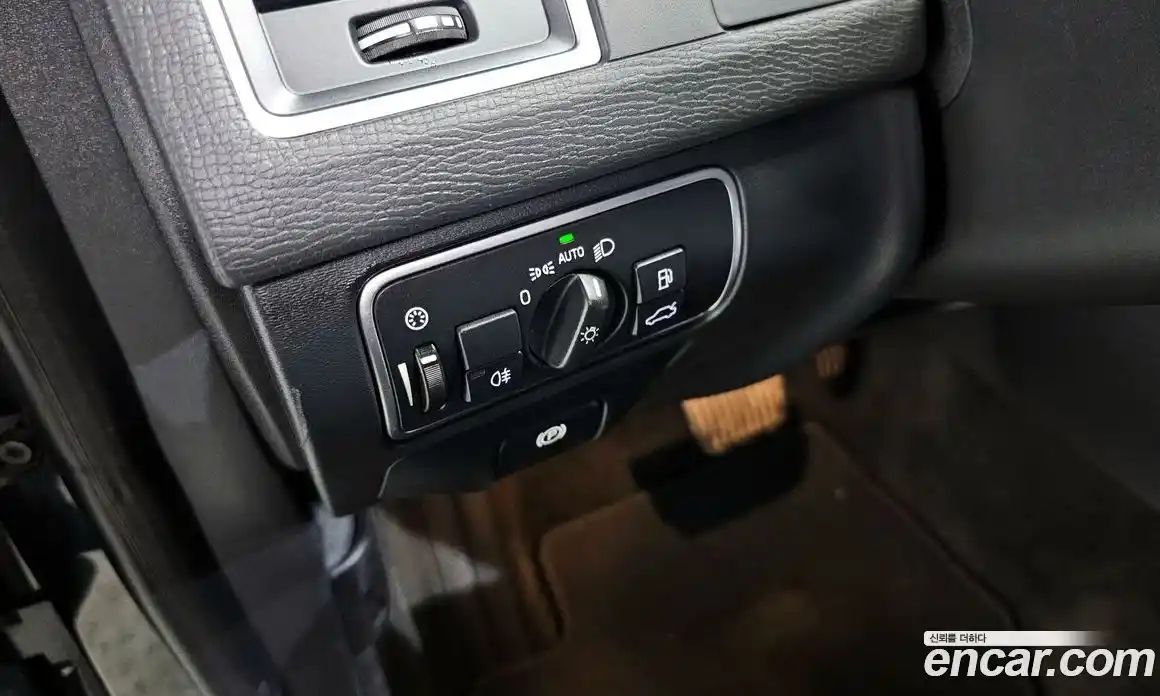 Volvo XC60 2017 2.0 автомат (гидро), фото 18