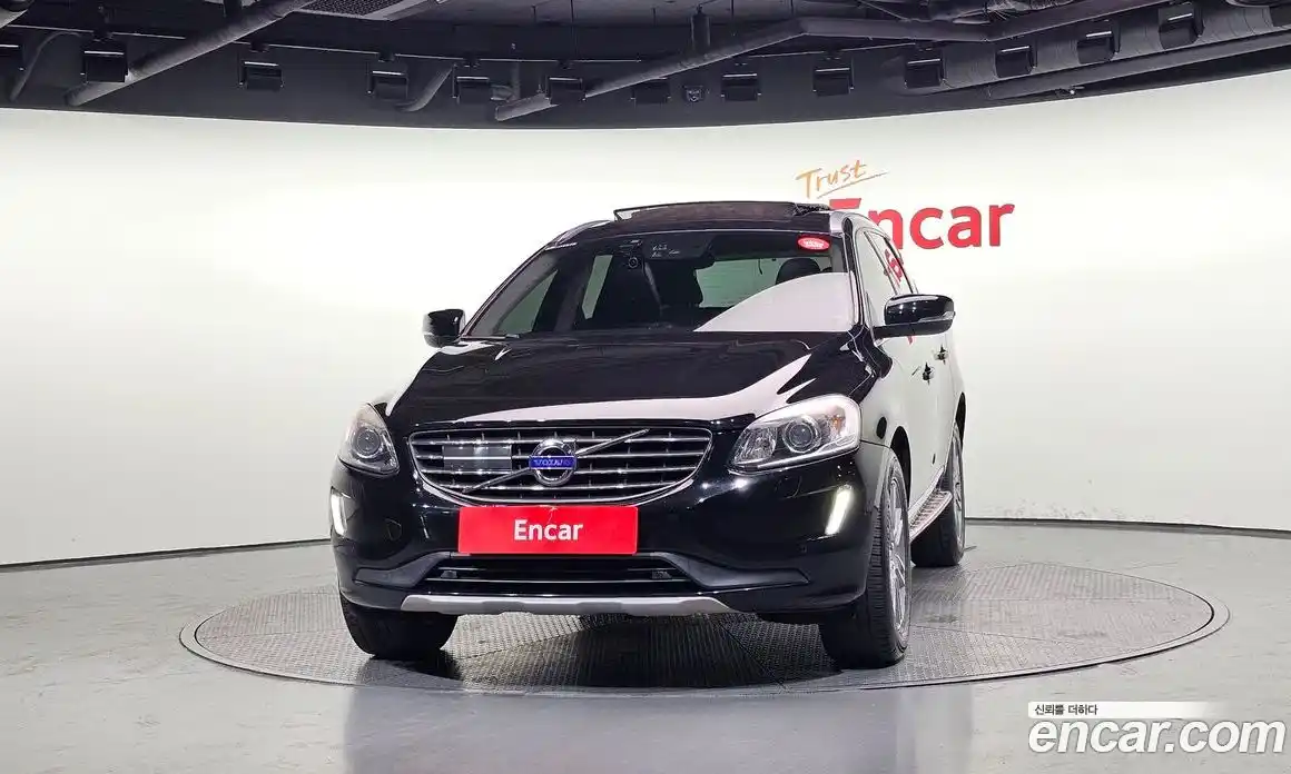 Volvo XC60 2017 2.0 автомат (гидро), фото 3
