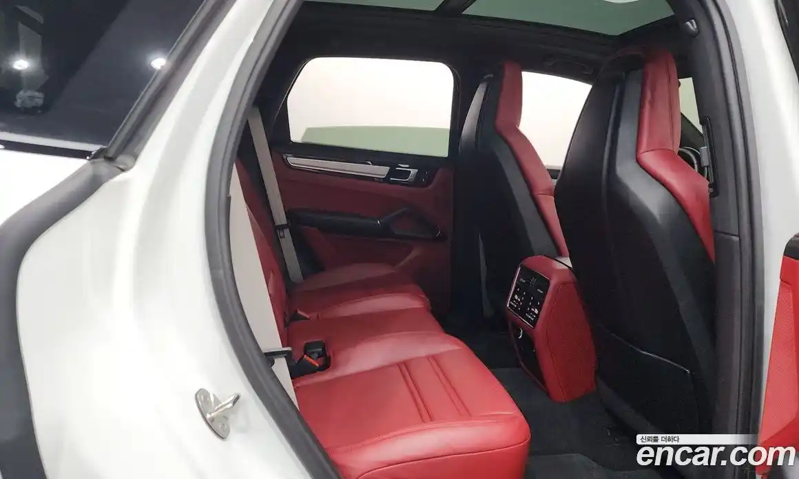 Porsche Cayenne 2022 3.0 автомат (гидро), фото 17
