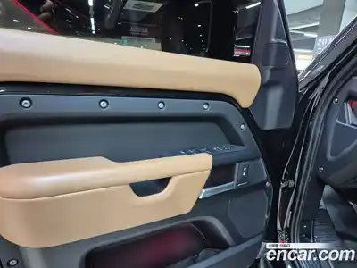 Land Rover Defender 2025 3.0 автомат (гидро), миниатюра 9