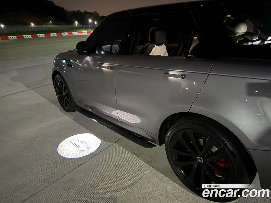 Land Rover Range Rover Sport 2025 3.0 автомат (гидро), фото 15