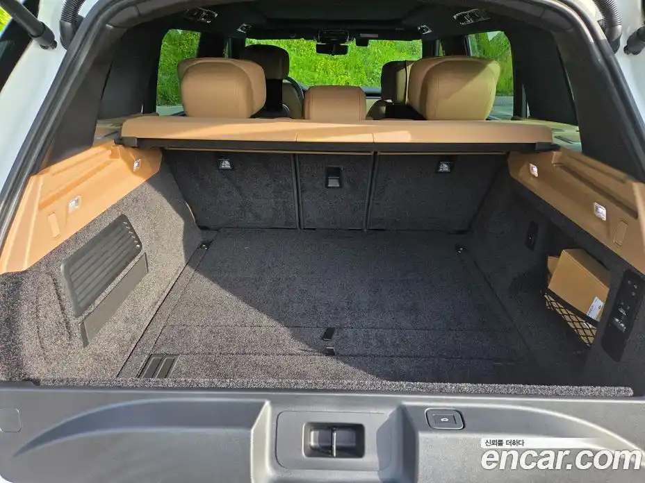 Land Rover Range Rover 2023 4.4 автомат (гидро), фото 14