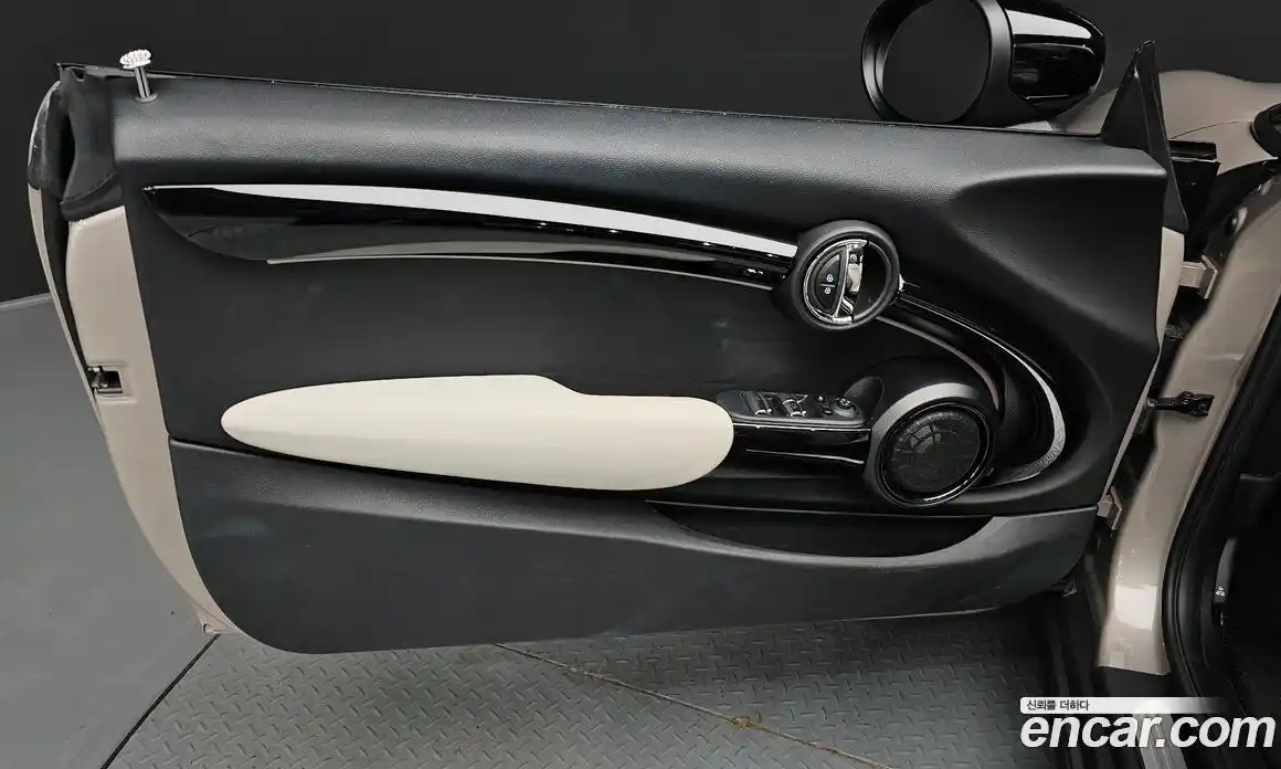Mini Cooper Convertible 2022 2.0 автомат (гидро), фото 14