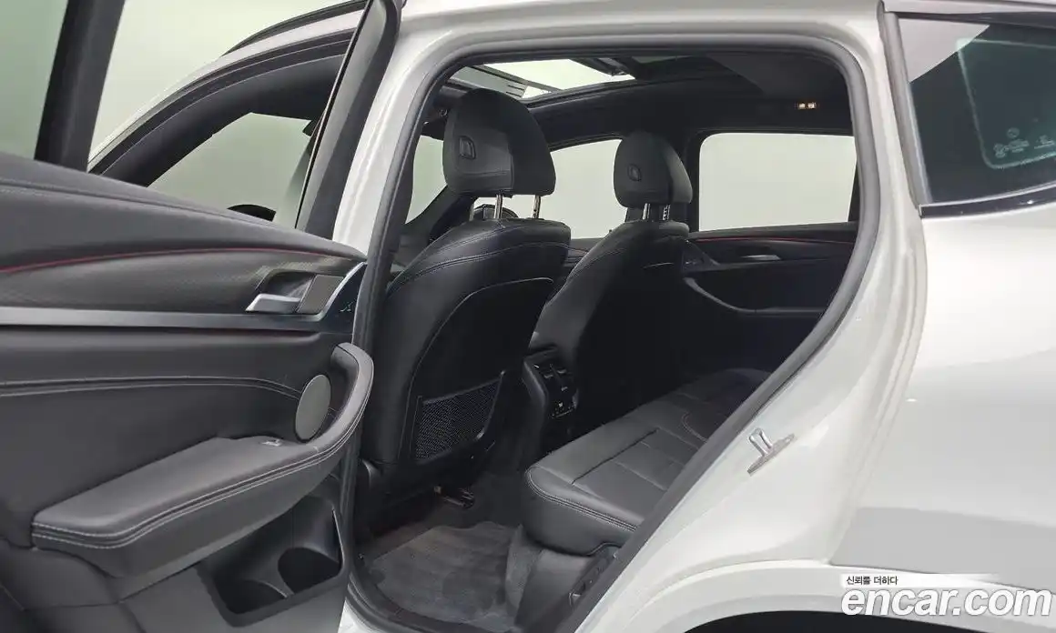 BMW X4 2025 2.0 автомат (гидро), фото 23