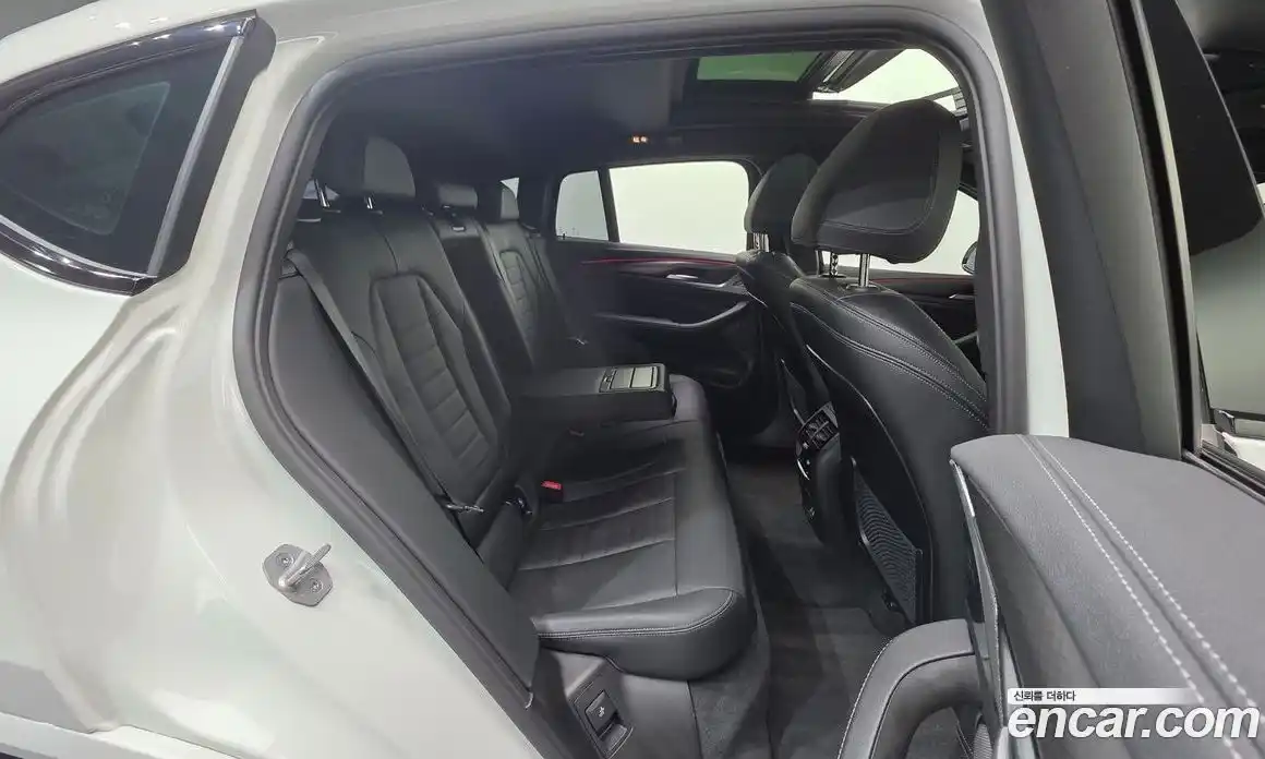 BMW X4 2025 2.0 автомат (гидро), фото 25