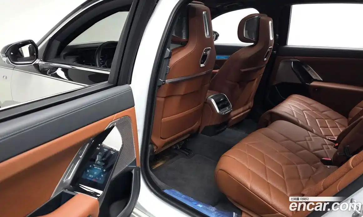 BMW i7 2023 0.3 автомат (гидро), фото 12