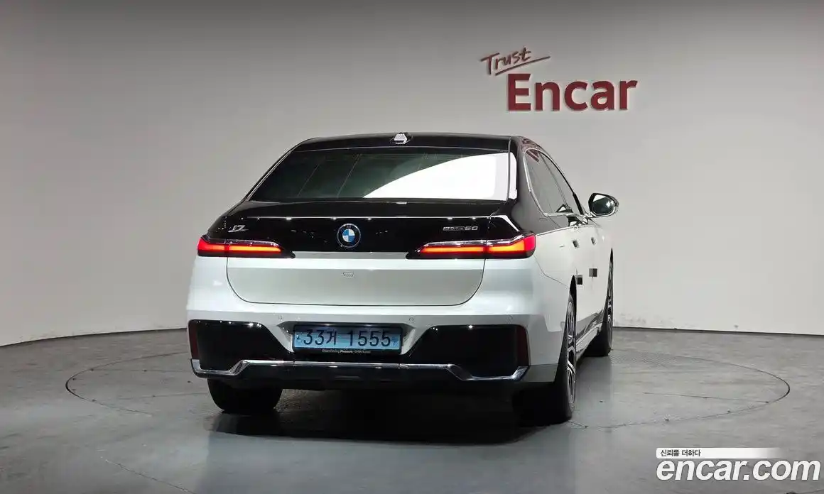 BMW i7 2023 0.3 автомат (гидро), фото 4