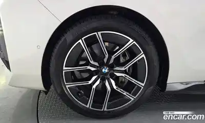 BMW i7 2023 0.3 автомат (гидро), миниатюра 5