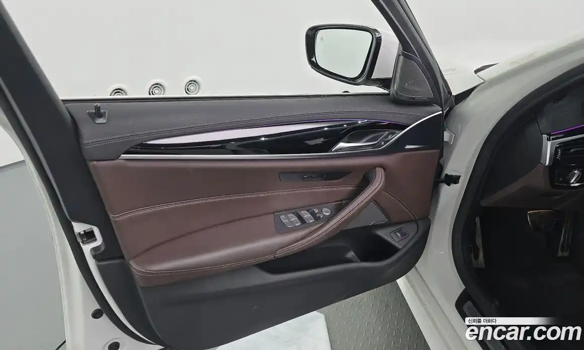 BMW 5 серия 2022 2.0 автомат (гидро), фото 14