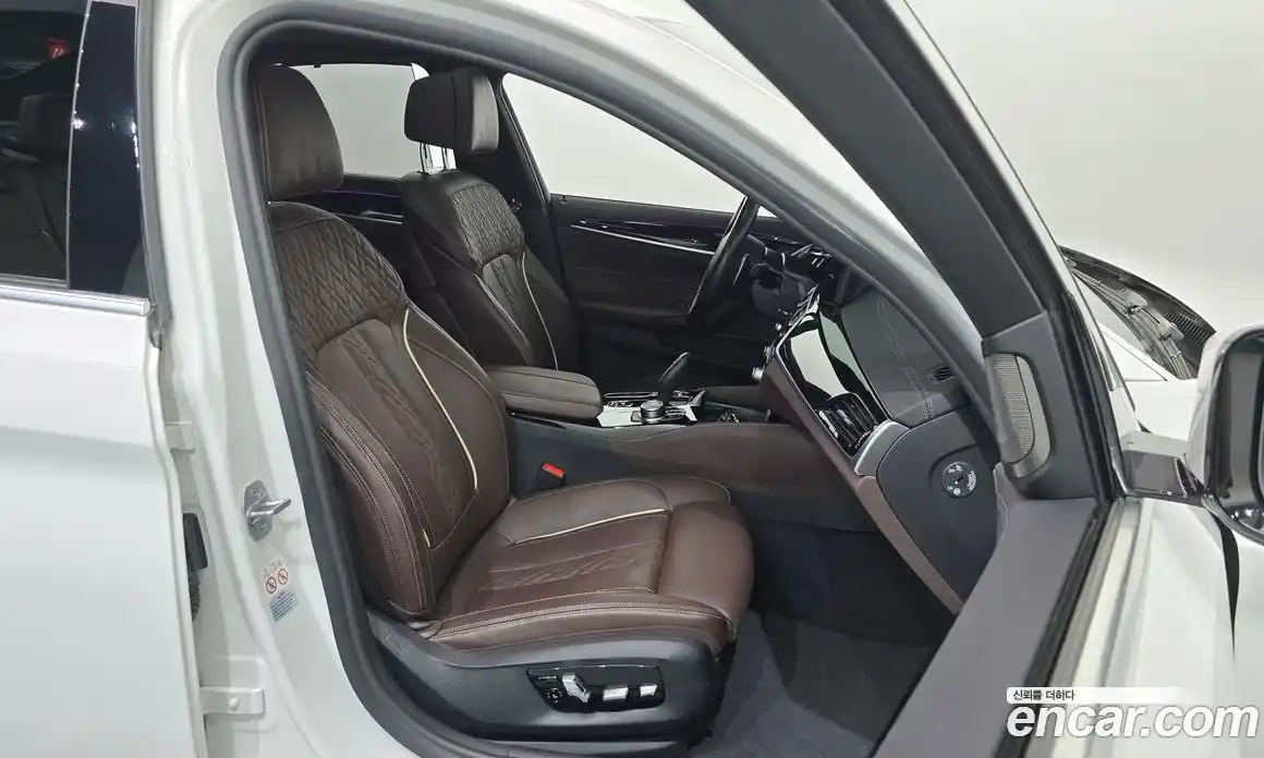 BMW 5 серия 2022 2.0 автомат (гидро), фото 16