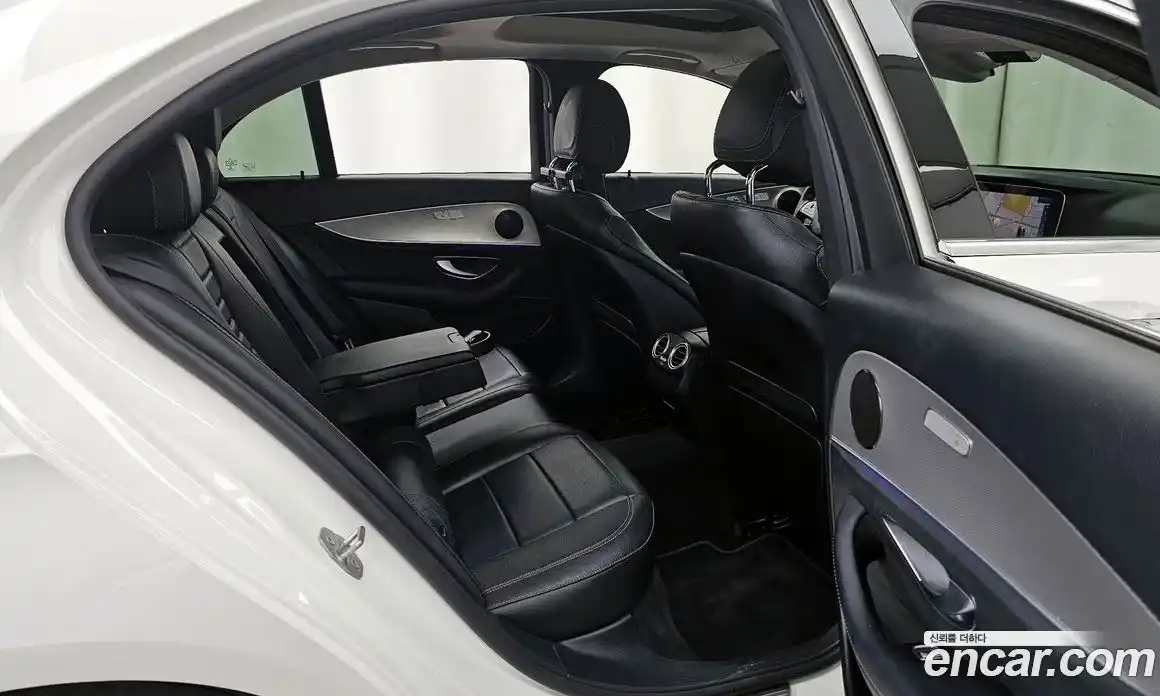 Mercedes-Benz E-Class 2017 2.0 автомат (гидро), фото 18