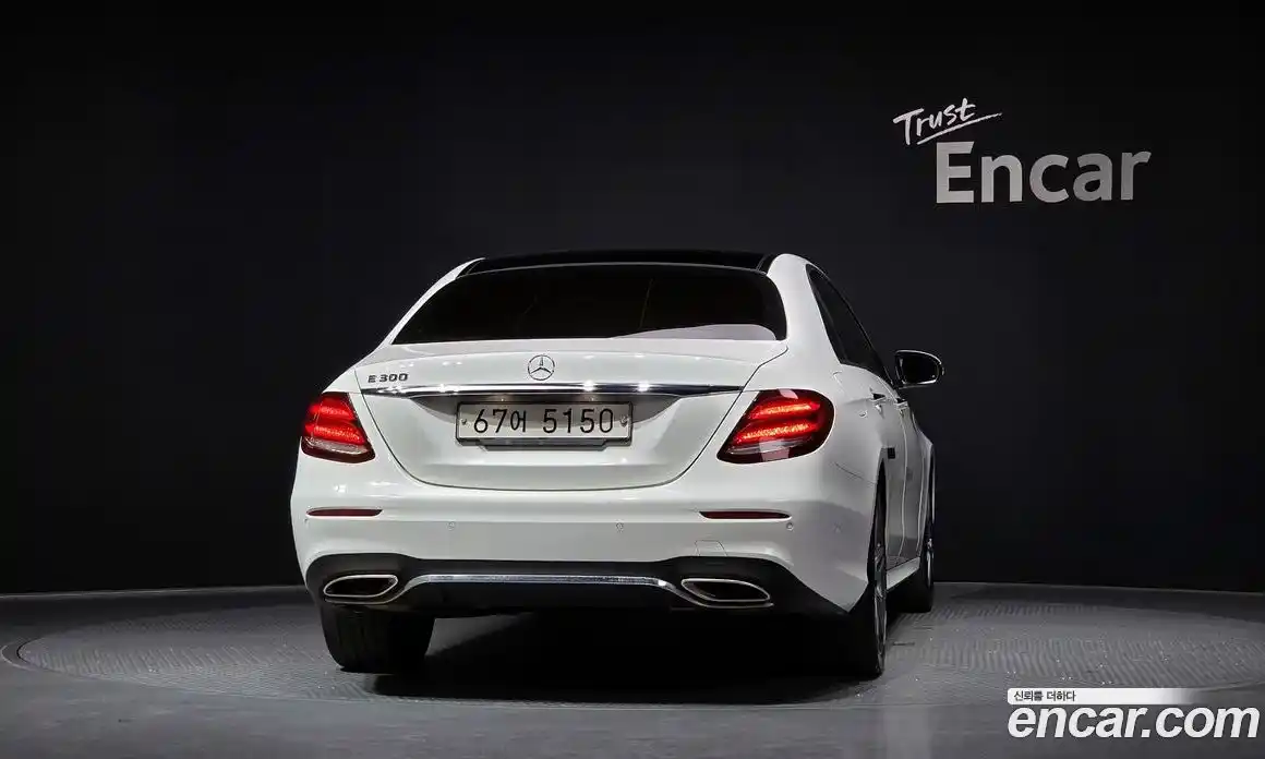 Mercedes-Benz E-Class 2017 2.0 автомат (гидро), фото 4