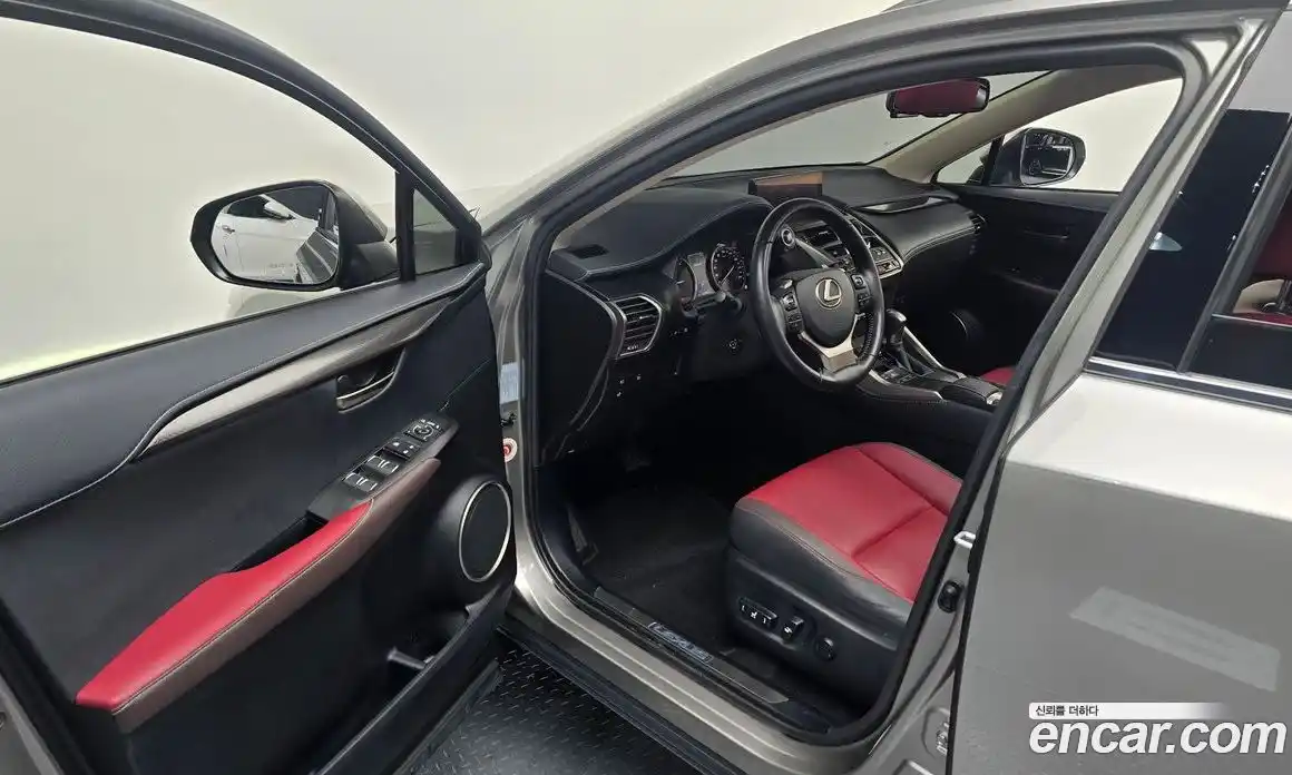 Lexus NX 2019 2.5 автомат (гидро), фото 17 Lexus NX 2019 2.5 автомат (гидро), фото 17