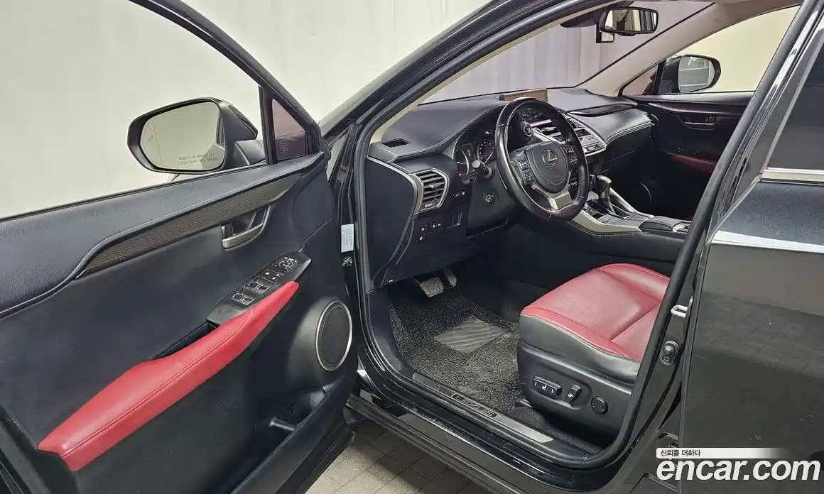Lexus NX 2021 2.5 автомат (гидро), фото 13 Lexus NX 2021 2.5 автомат (гидро), фото 13