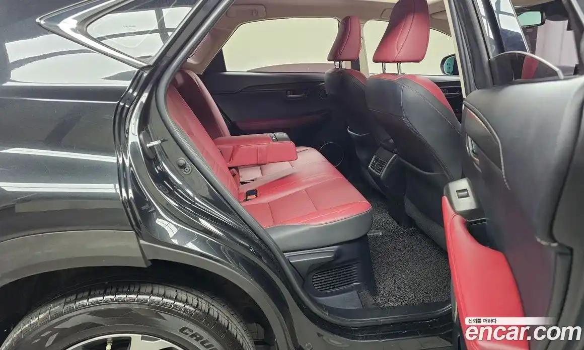 Lexus NX 2021 2.5 автомат (гидро), фото 17 Lexus NX 2021 2.5 автомат (гидро), фото 17