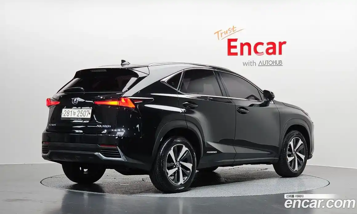 Lexus NX 2021 2.5 автомат (гидро), фото 2 Lexus NX 2021 2.5 автомат (гидро), фото 2