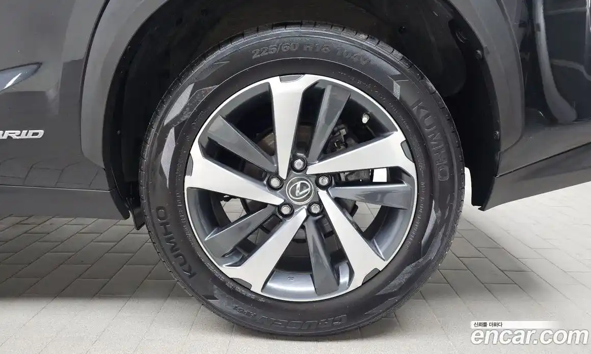 Lexus NX 2021 2.5 автомат (гидро), фото 7 Lexus NX 2021 2.5 автомат (гидро), фото 7