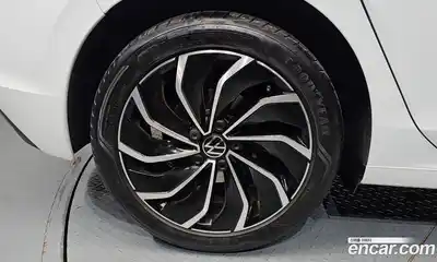 Volkswagen Golf 2024 2.0 автомат (гидро), миниатюра 5