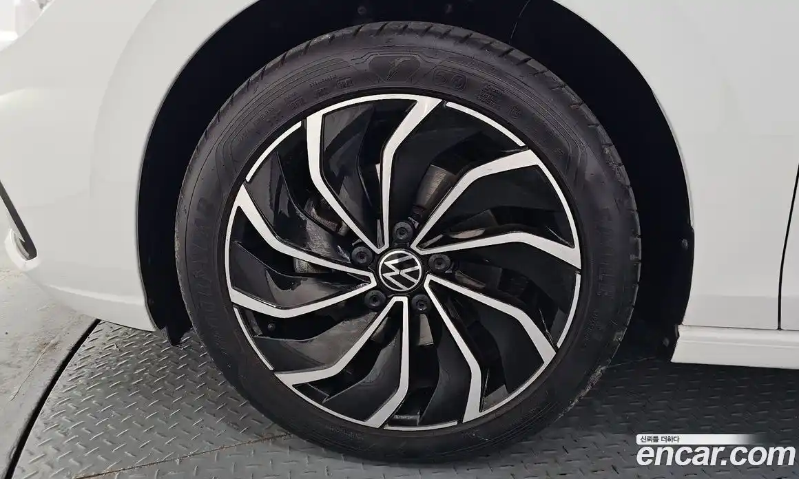 Volkswagen Golf 2024 2.0 автомат (гидро), фото 7