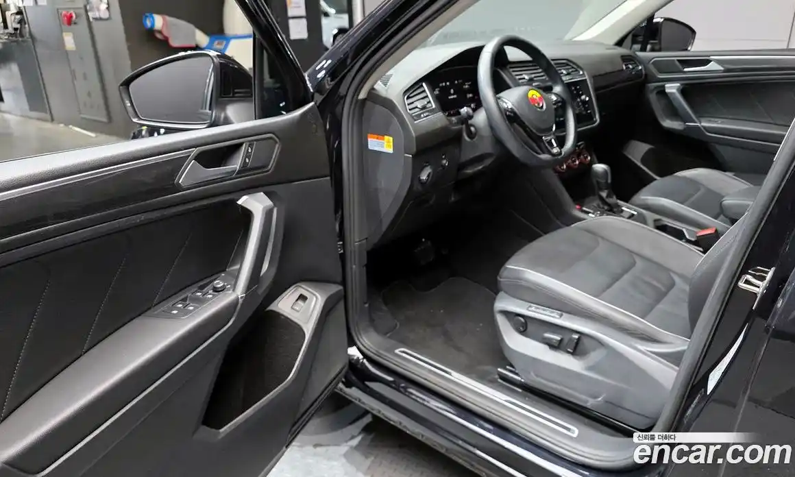Volkswagen Tiguan 2020 2.0 автомат (гидро), фото 13