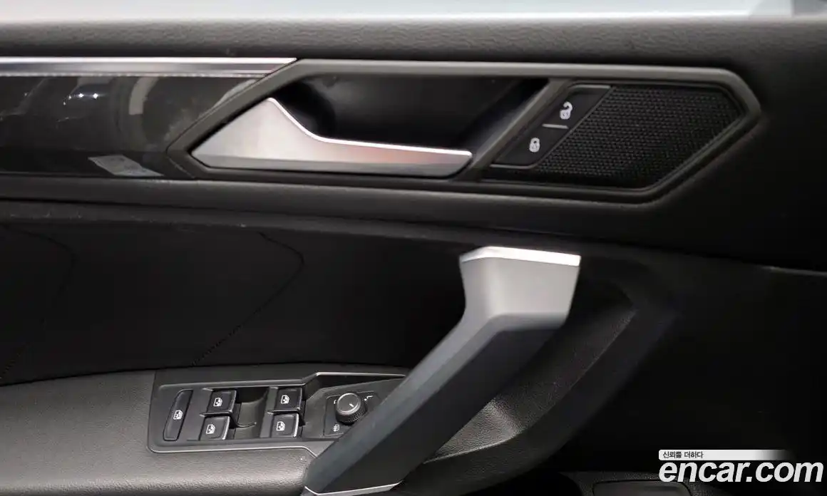 Volkswagen Tiguan 2020 2.0 автомат (гидро), фото 29