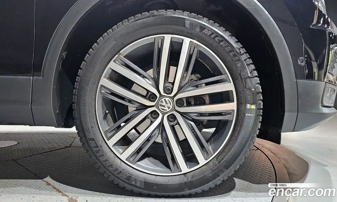 Volkswagen Tiguan 2020 2.0 автомат (гидро), фото 7
