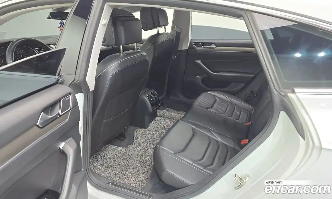 Volkswagen Arteon 2018 2.0 автомат (гидро), фото 11