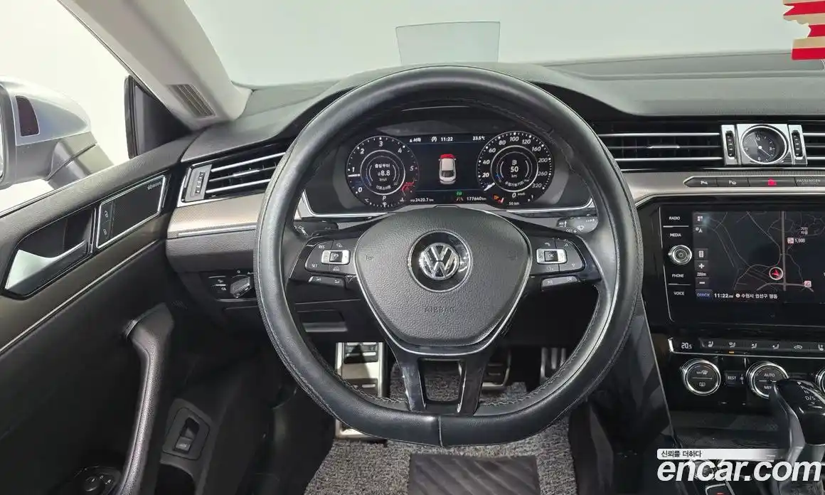 Volkswagen Arteon 2018 2.0 автомат (гидро), фото 13