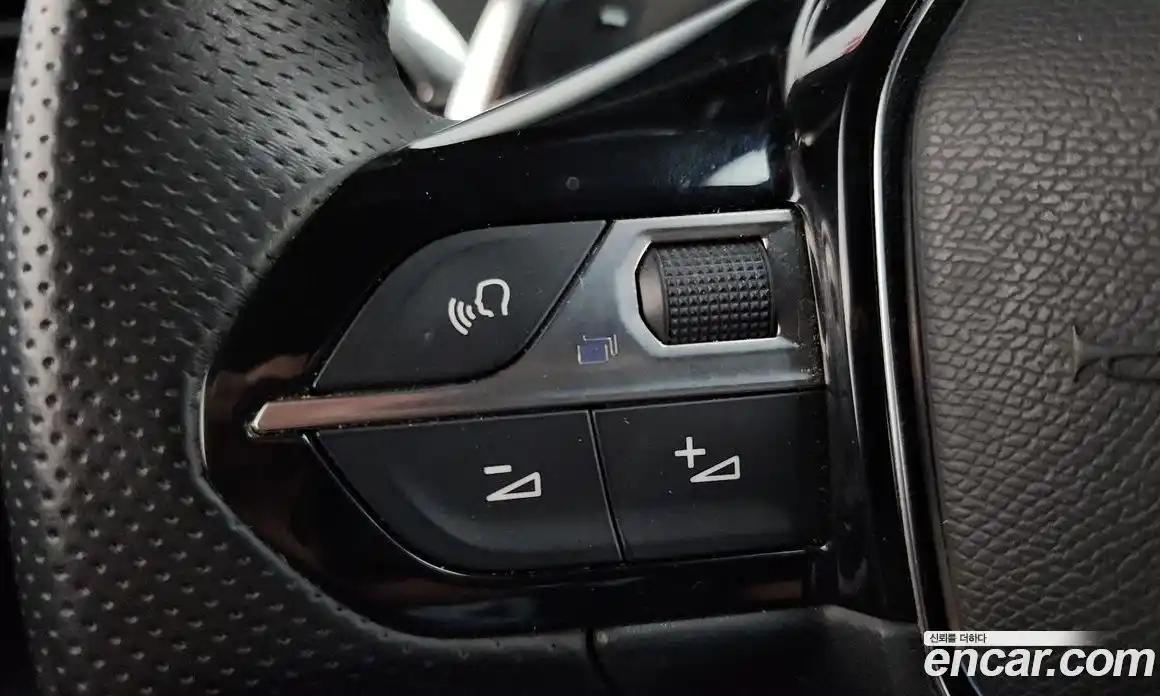 Peugeot 5008 2020 1.5 автомат (гидро), фото 24