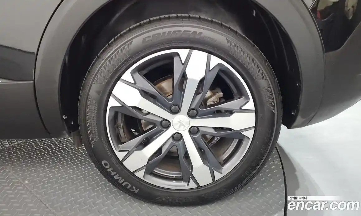 Peugeot 5008 2020 1.5 автомат (гидро), фото 7