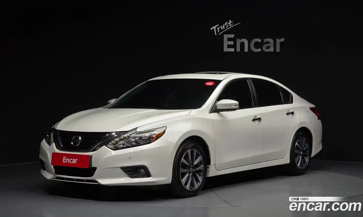Nissan Altima 2017 2.5 автомат (гидро), фото 1 Nissan Altima 2017 2.5 автомат (гидро), фото 1