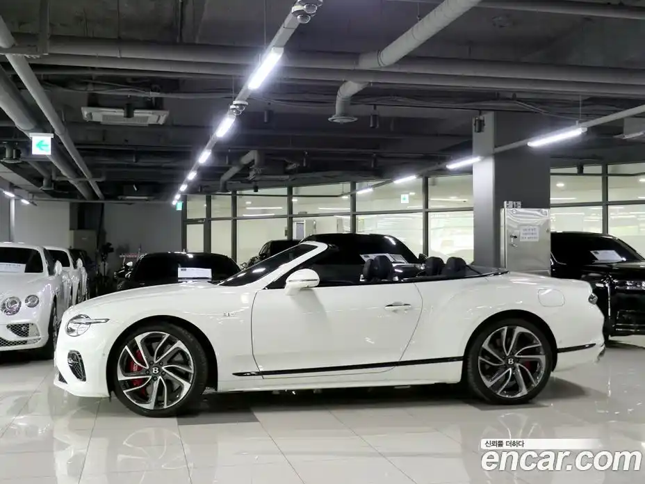 Bentley Continental 2025 4.0 автомат (гидро), фото 3 Bentley Continental 2025 4.0 автомат (гидро), фото 3