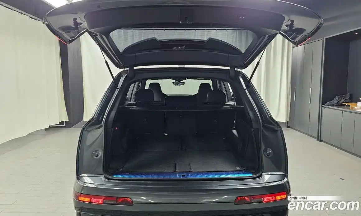 Audi Q7 2022 3.0 автомат (гидро), фото 20