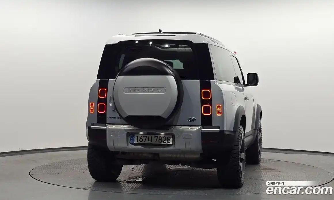 Land Rover Defender 2021 3.0 автомат (гидро), фото 3