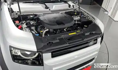 Land Rover Defender 2021 3.0 автомат (гидро), миниатюра 5